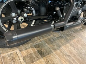 XL 883N 2022 Iron 883<sup>™</sup> thumb 1