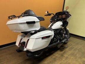 FLTRX 2025 Road Glide™ thumb 2