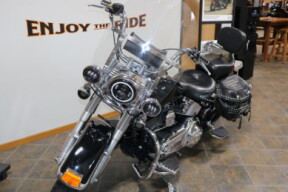2012 Harley-Davidson® Heritage Softail® Classic BLACK W/ PINSTRIPE thumb 1