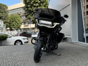 2026 Harley-Davidson® Road Glide® Vivid Black Black Trim thumb 3