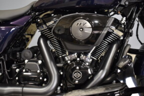 2025 Harley-Davidson® Street Glide® FLHX thumb 2