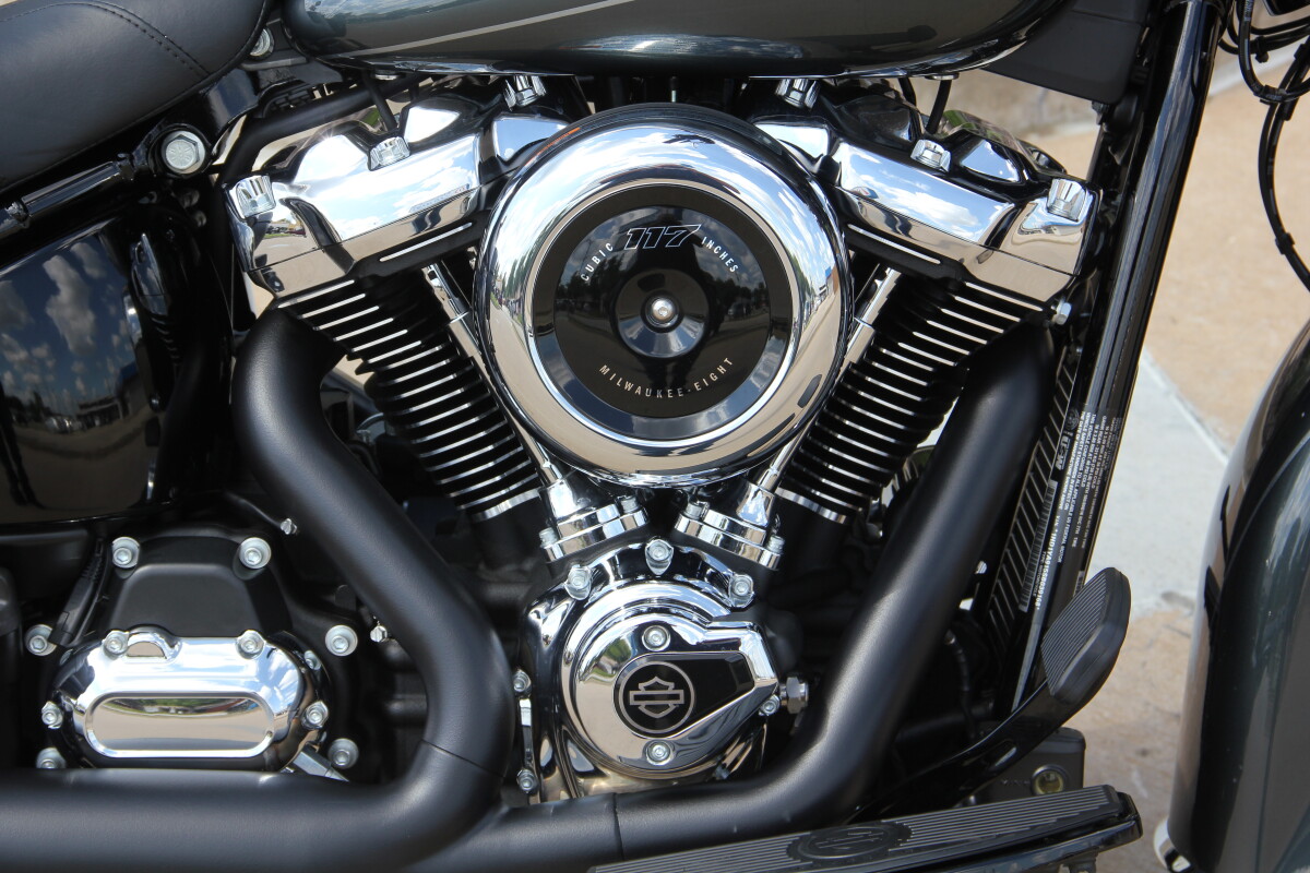 2025 Harley-Davidson Heritage Classic Iron Horse Metallic w/Laced Wheels - Photo 10