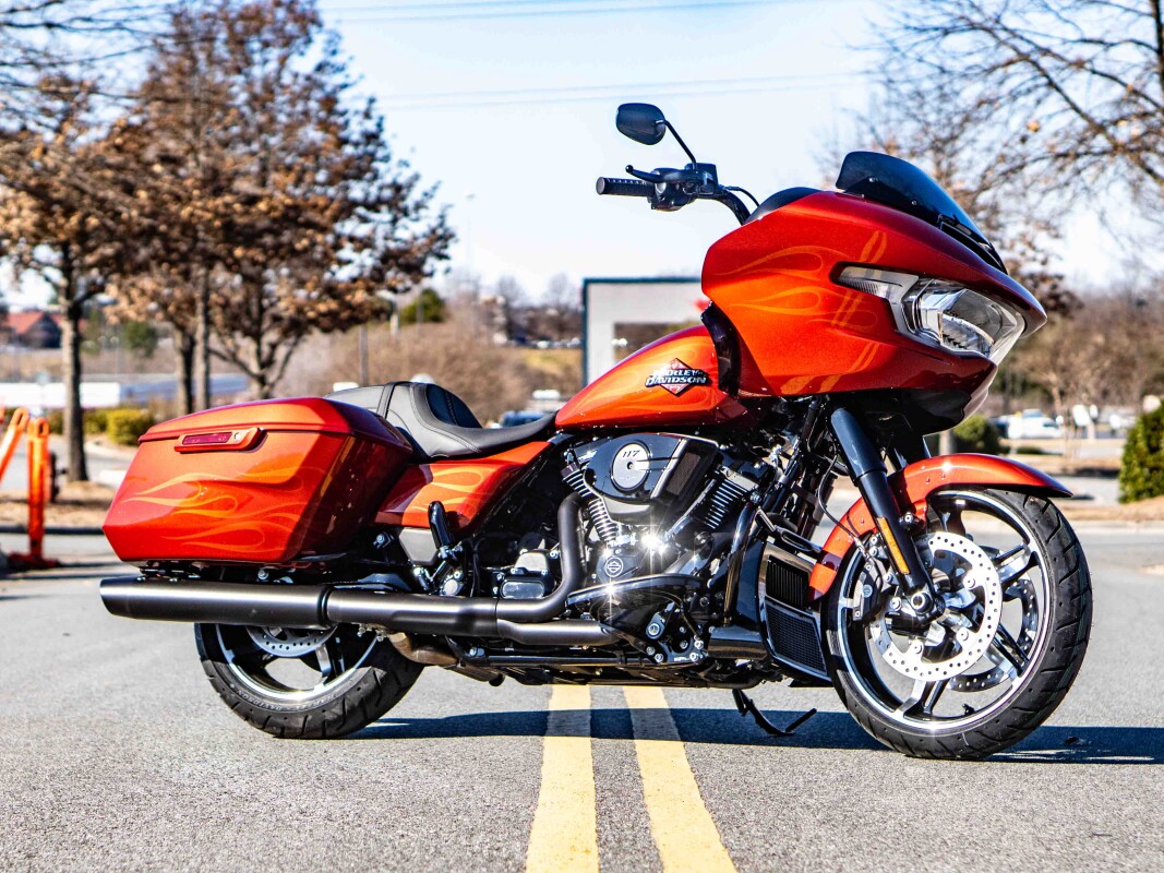 FLTRX 2025 Road Glide - Photo 2