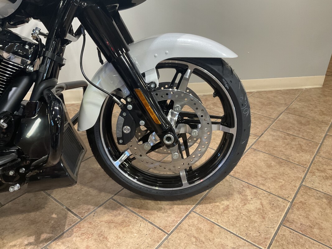 2025 Harley-Davidson Road Glide White Onyx Pearl - Black Finish FLTRX - Photo 7