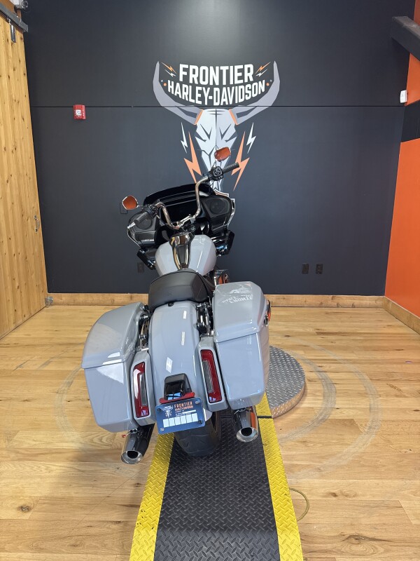 FLTRX 2025 Road Glide - Photo 3