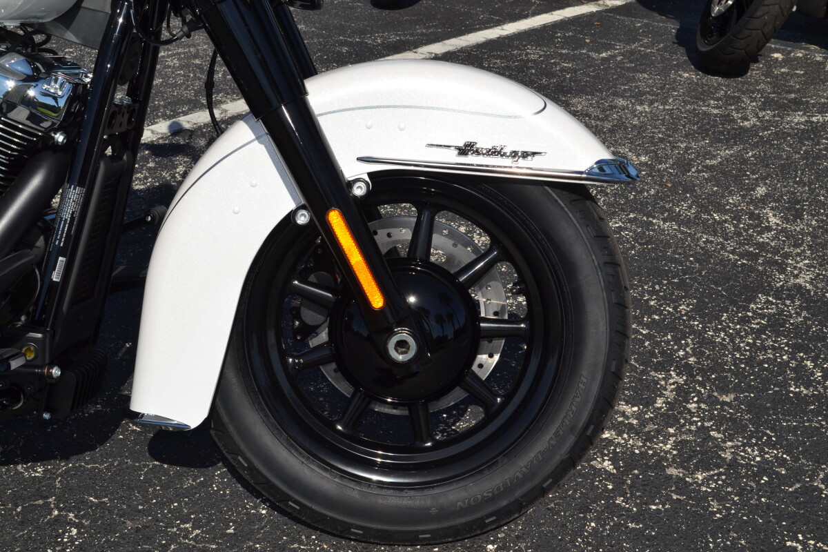 2025 Harley-Davidson Heritage Classic - FLHC - Photo 2