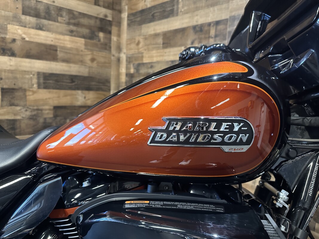 2023 Harley-Davidson CVO Street Glide Whiskey Neat w/Raven Metallic FLHXSE - Photo 7
