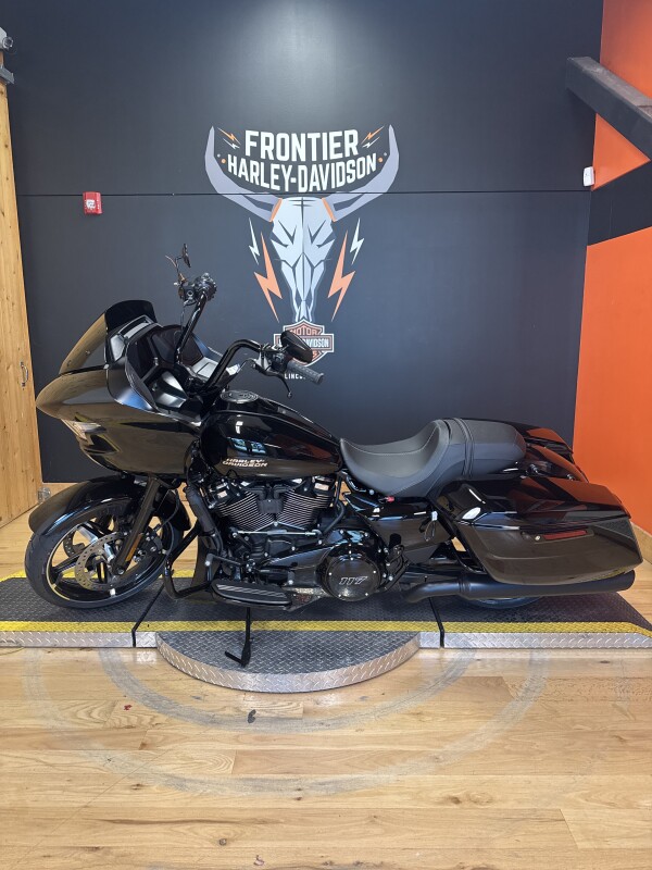FLTRX 2025 Road Glide - Photo 4