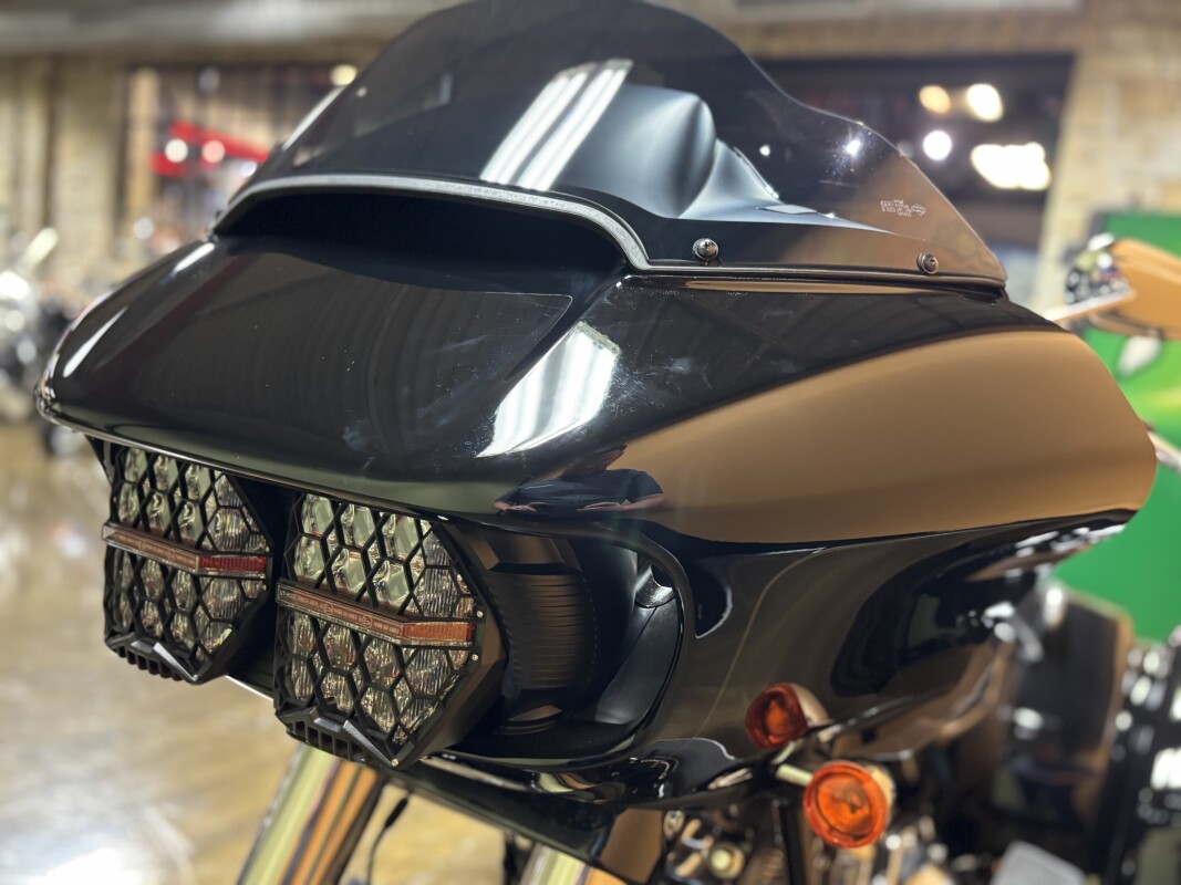 FLTRT 2025 Road Glide 3 - Photo 8