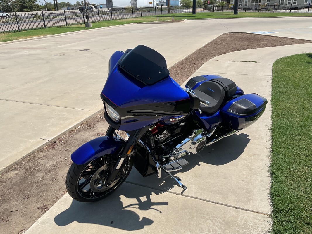 FLHXSE 2025 CVO Street Glide - Photo 6