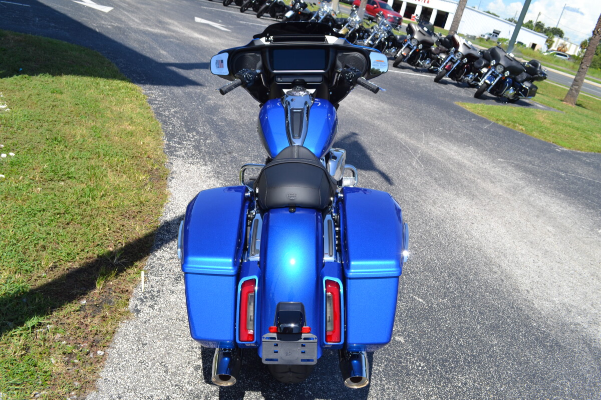 FLHX 2025 Street Glide - Photo 8