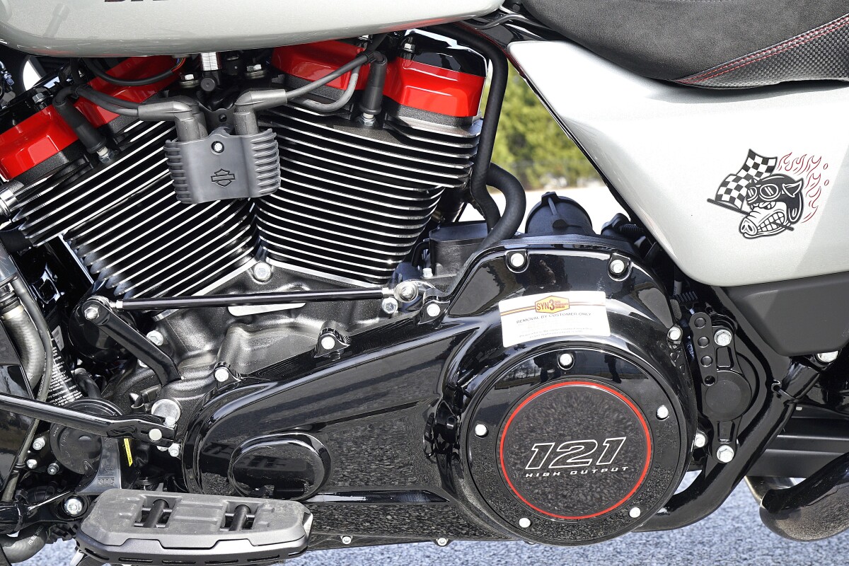 FLTRXSTSE 2025 CVO Road Glide ST - Photo 8