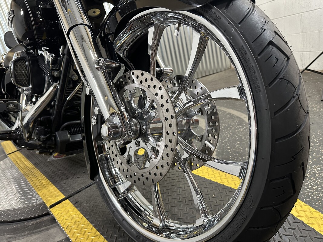2016 Harley-Davidson Road King Vivid Black - Photo 9