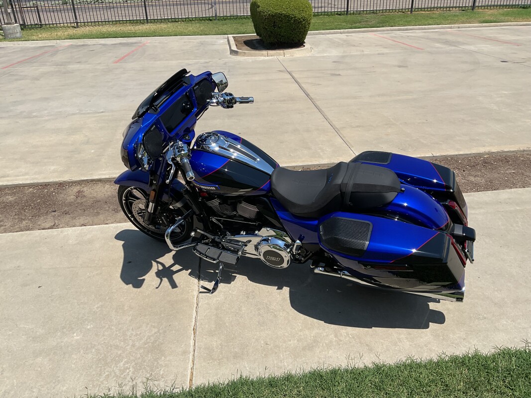 FLHXSE 2025 CVO Street Glide - Photo 7