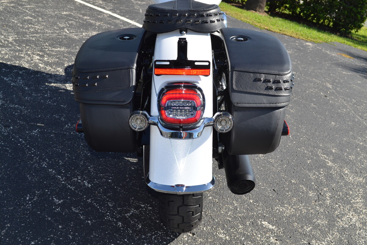 2025 Harley-Davidson Heritage Classic - FLHC - Photo 8