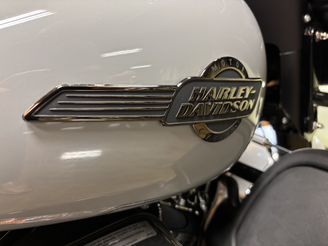 FLHTCUTG 2025 Tri Glide® Ultra, photo 12