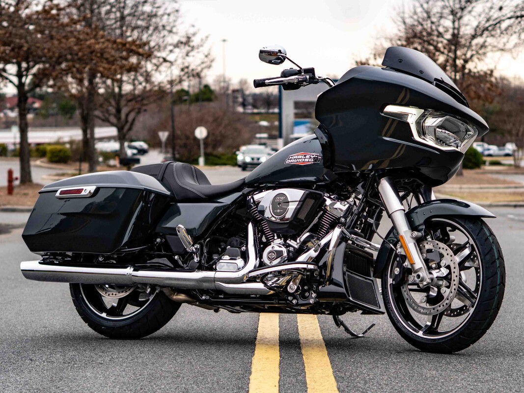 FLTRX 2025 Road Glide - Photo 2