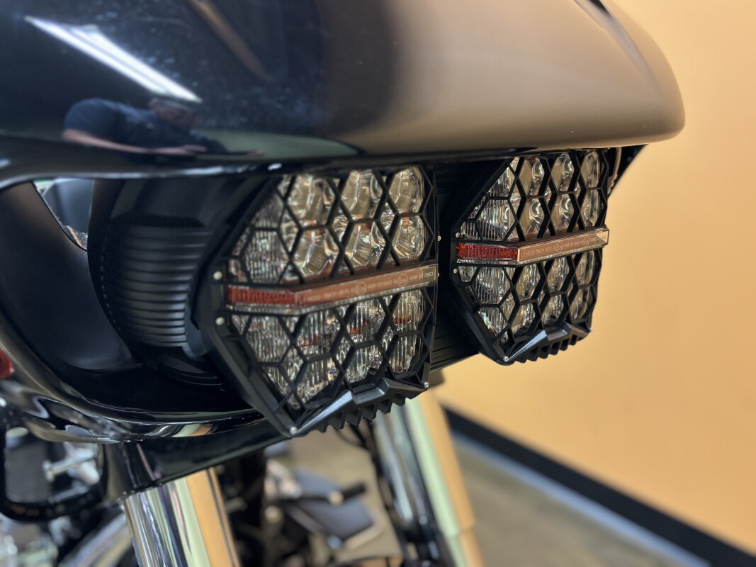 FLTRT 2025 Road Glide 3 - Photo 7