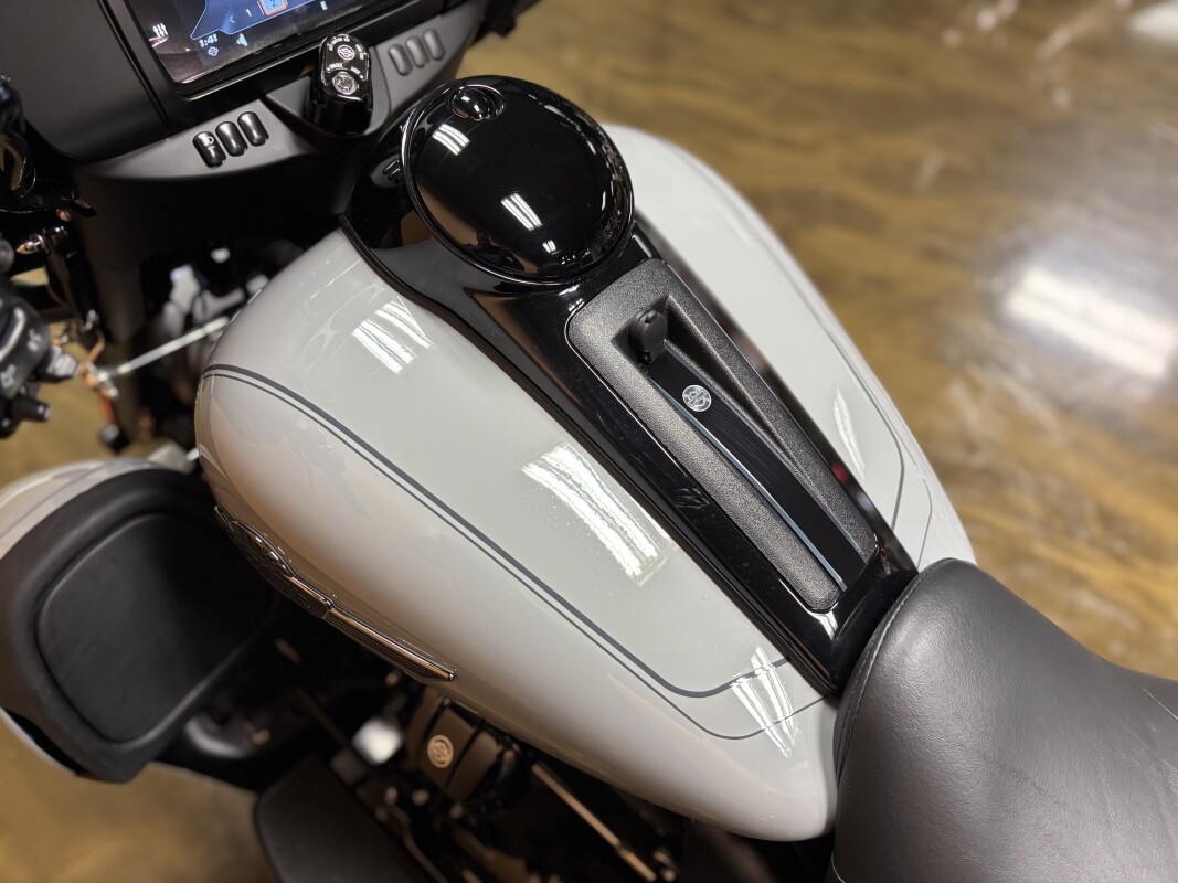 FLHTCUTG 2025 Tri Glide® Ultra, photo 21