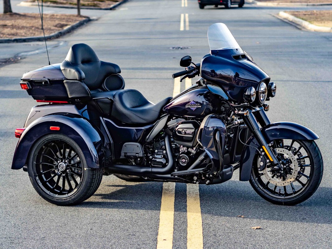 FLHTCUTG 2025 Tri Glide Ultra - Photo 3