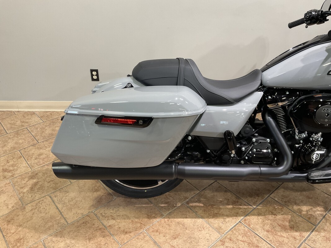 2025 Harley-Davidson Street Glide Billiard Gray FLHX - Photo 5