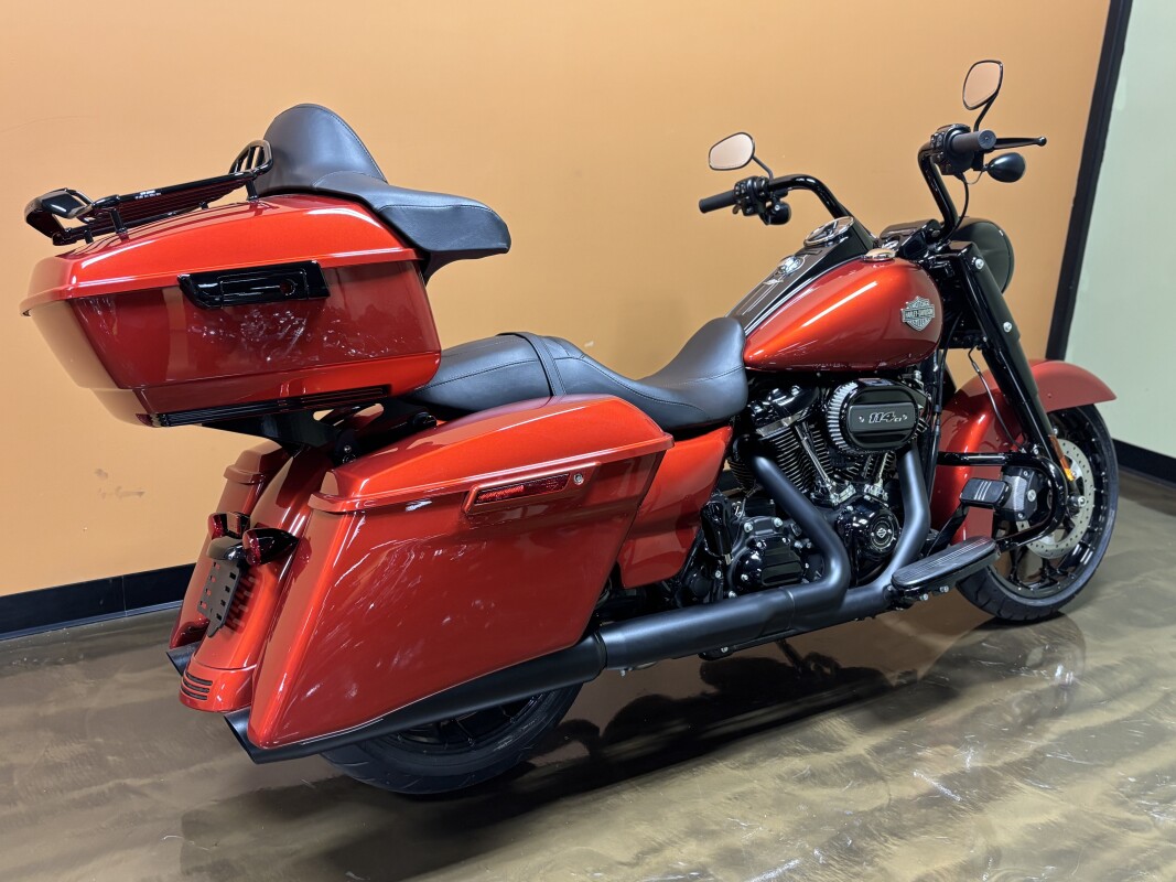 FLHRXS 2025 Road King Special - Photo 3