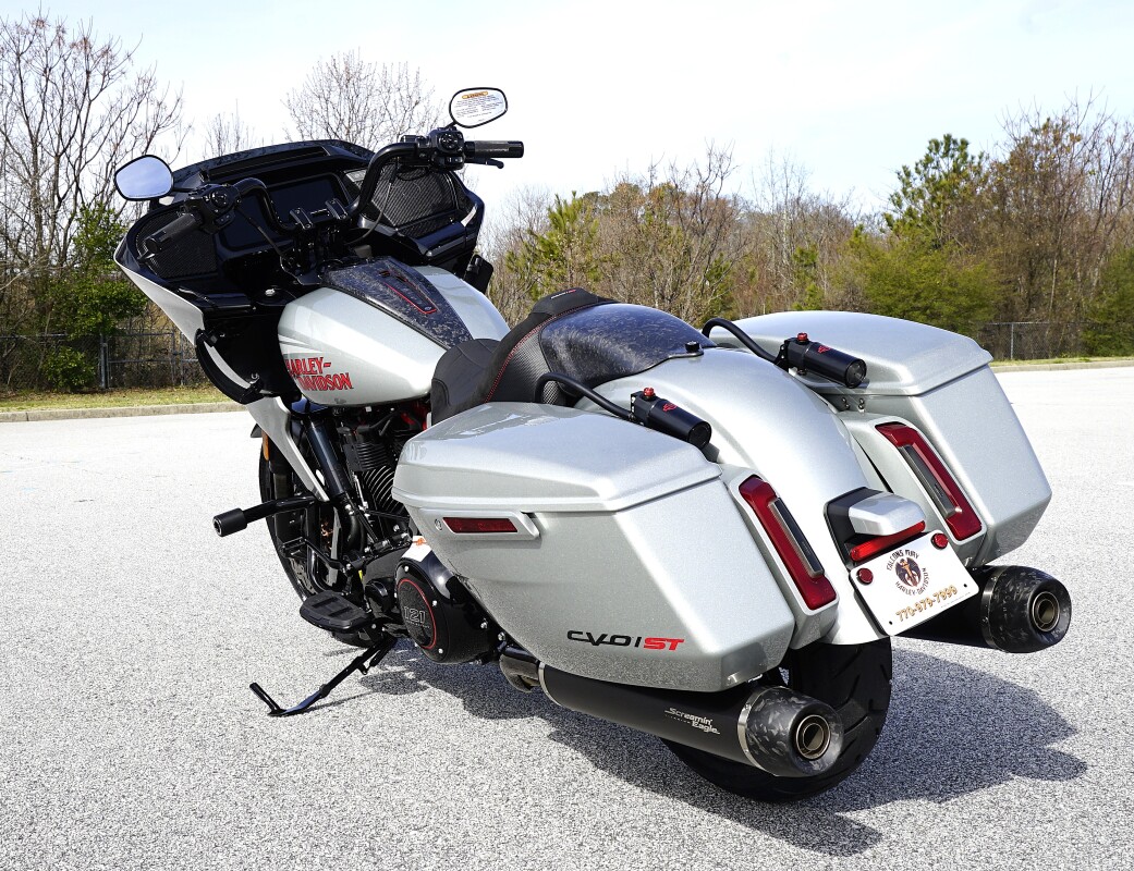 FLTRXSTSE 2025 CVO Road Glide ST - Photo 9