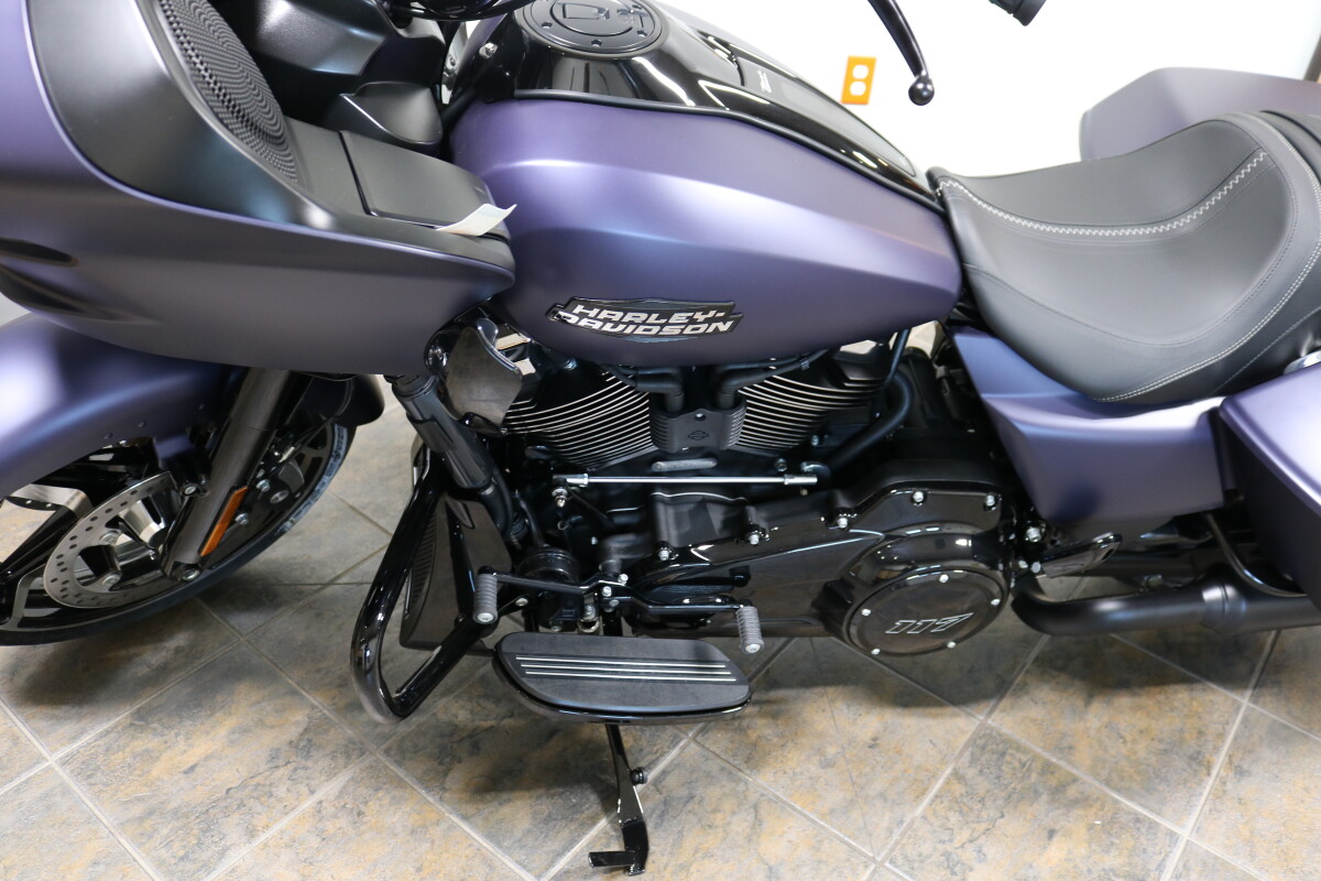 FLTRX 2025 Road Glide - Photo 2