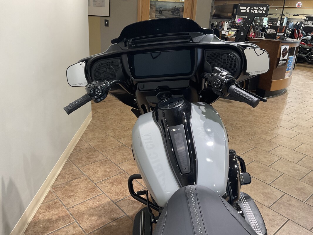 2025 Harley-Davidson Street Glide Billiard Gray FLHX - Photo 6