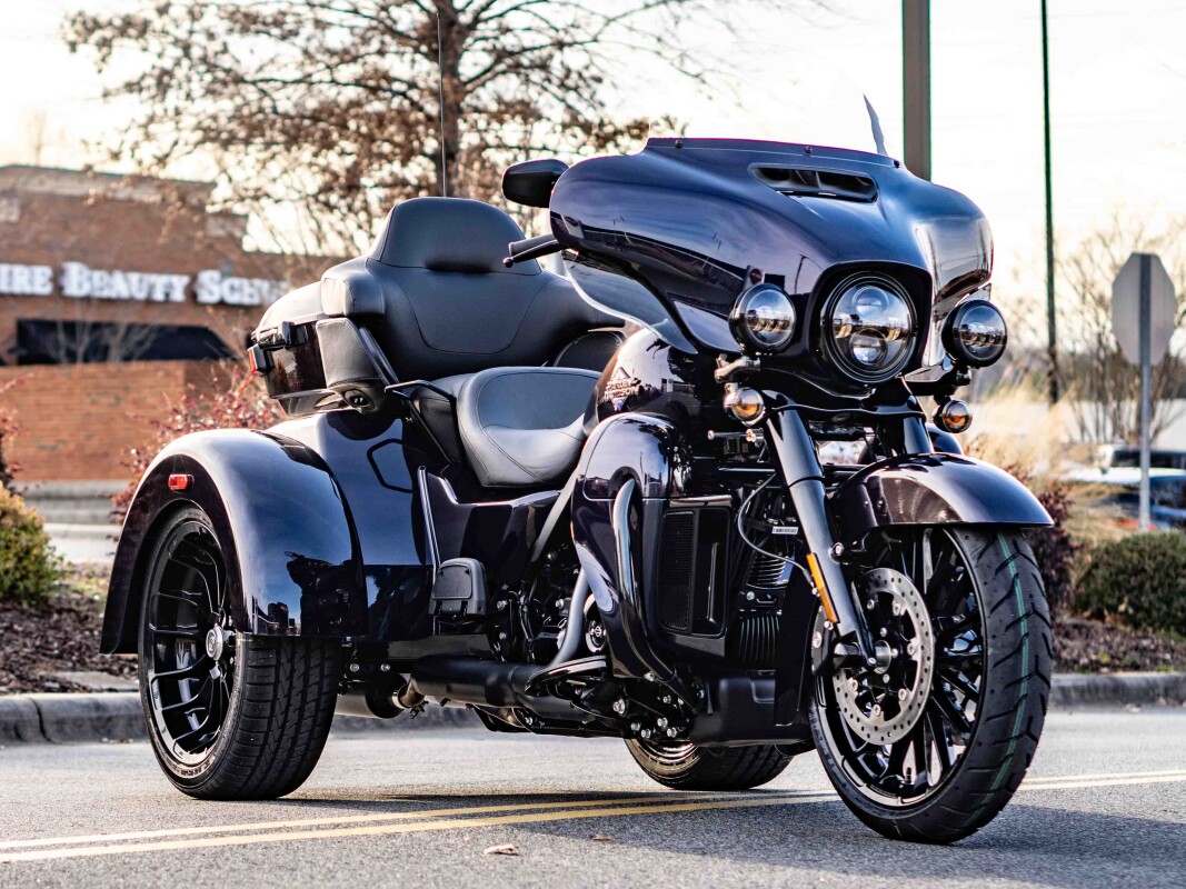 FLHTCUTG 2025 Tri Glide Ultra - Photo 6