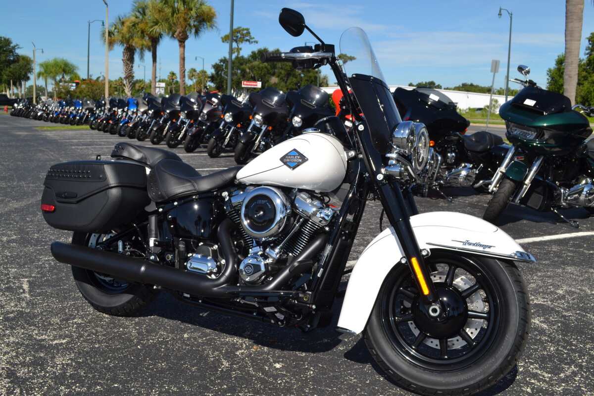 2025 Harley-Davidson Heritage Classic - FLHC
