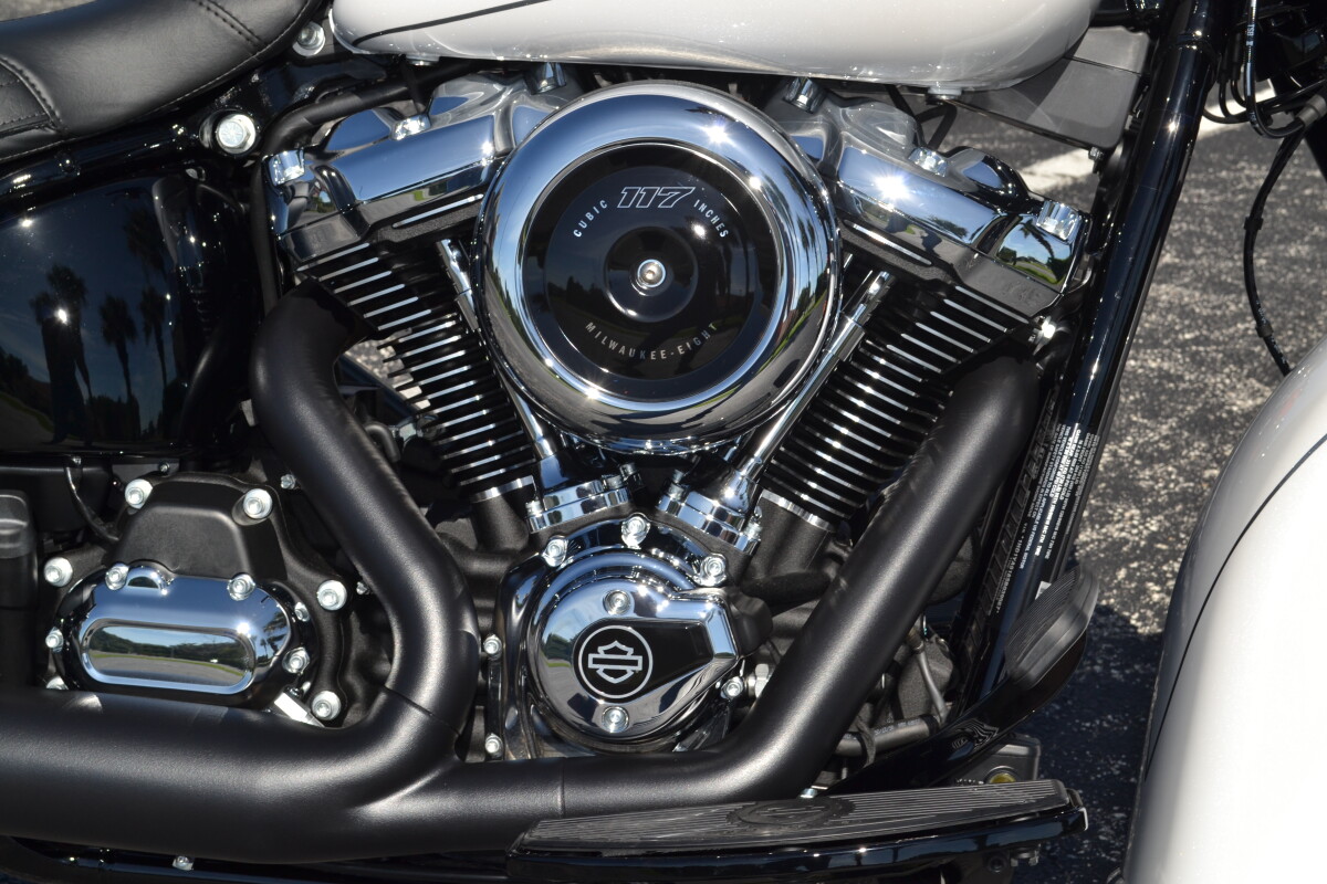 2025 Harley-Davidson Heritage Classic - FLHC - Photo 5