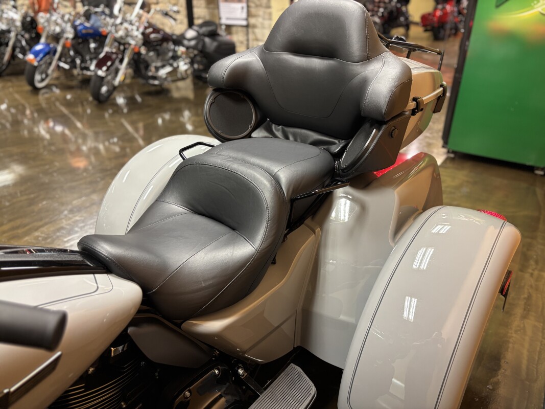 FLHTCUTG 2025 Tri Glide® Ultra, photo 20