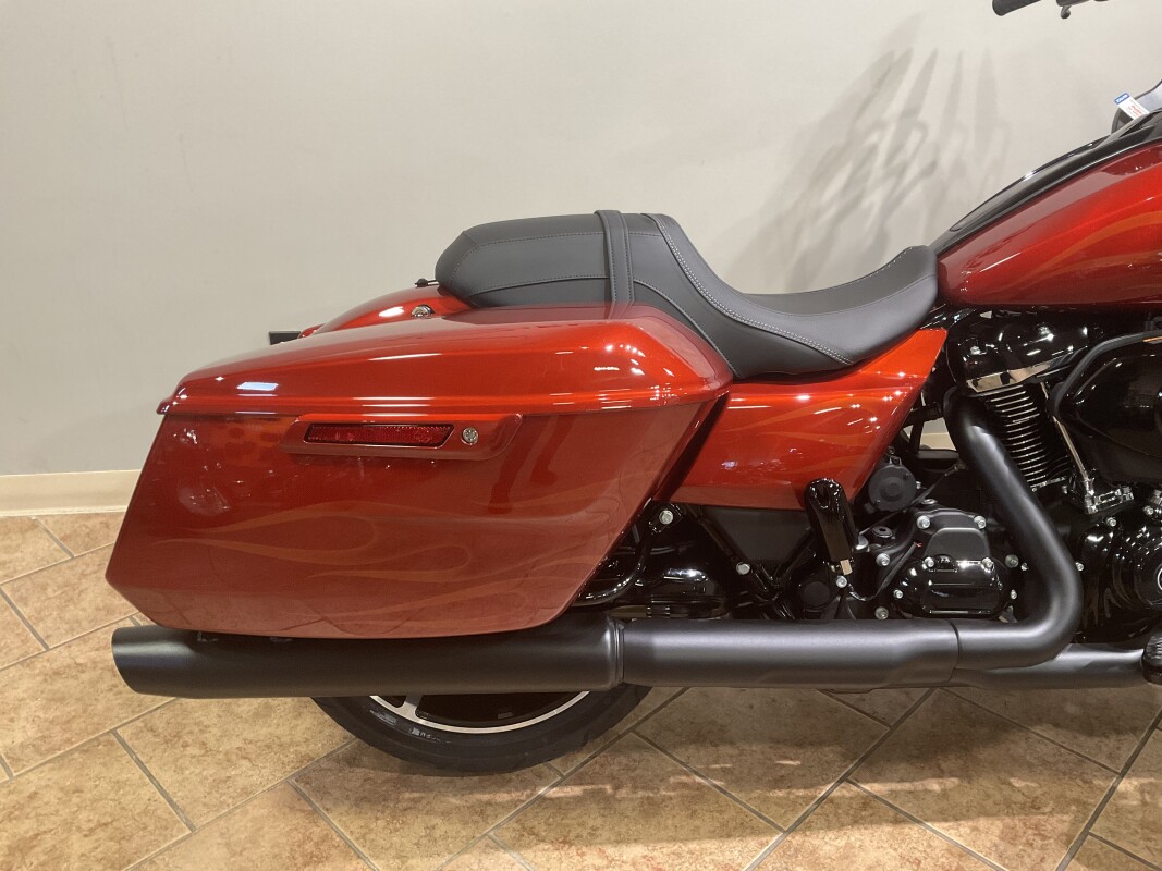 2025 Harley-Davidson Road Glide Whiskey Firestorm - Black Finish FLTRX - Photo 5