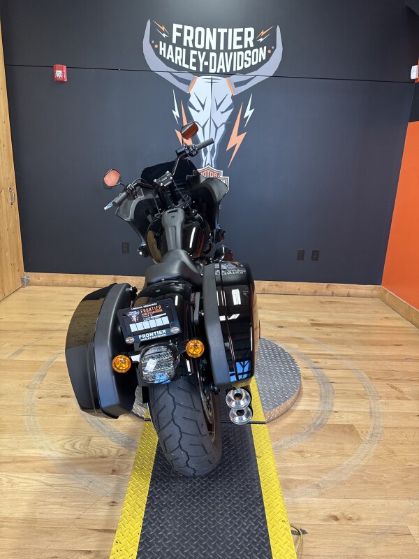 FXLRST 2024 Low Rider ST - Photo 2