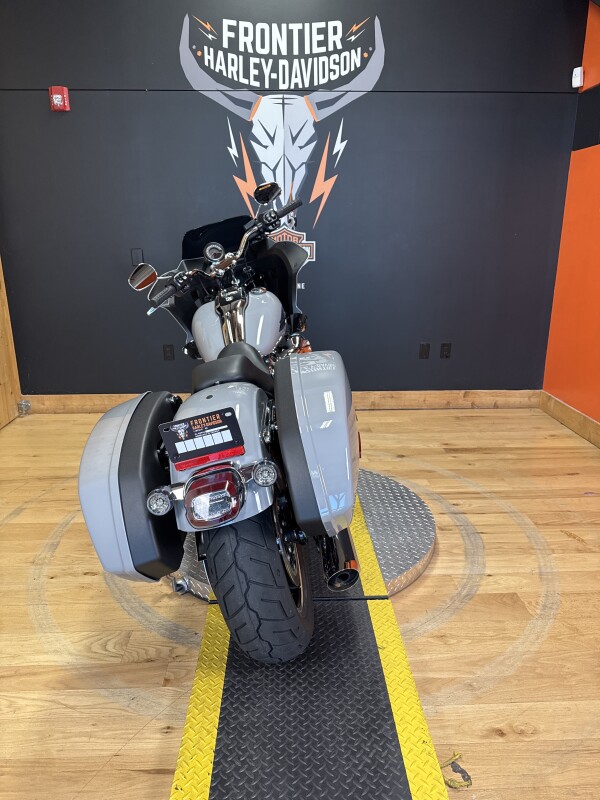 FXLRST 2025 Low Rider ST - Photo 4