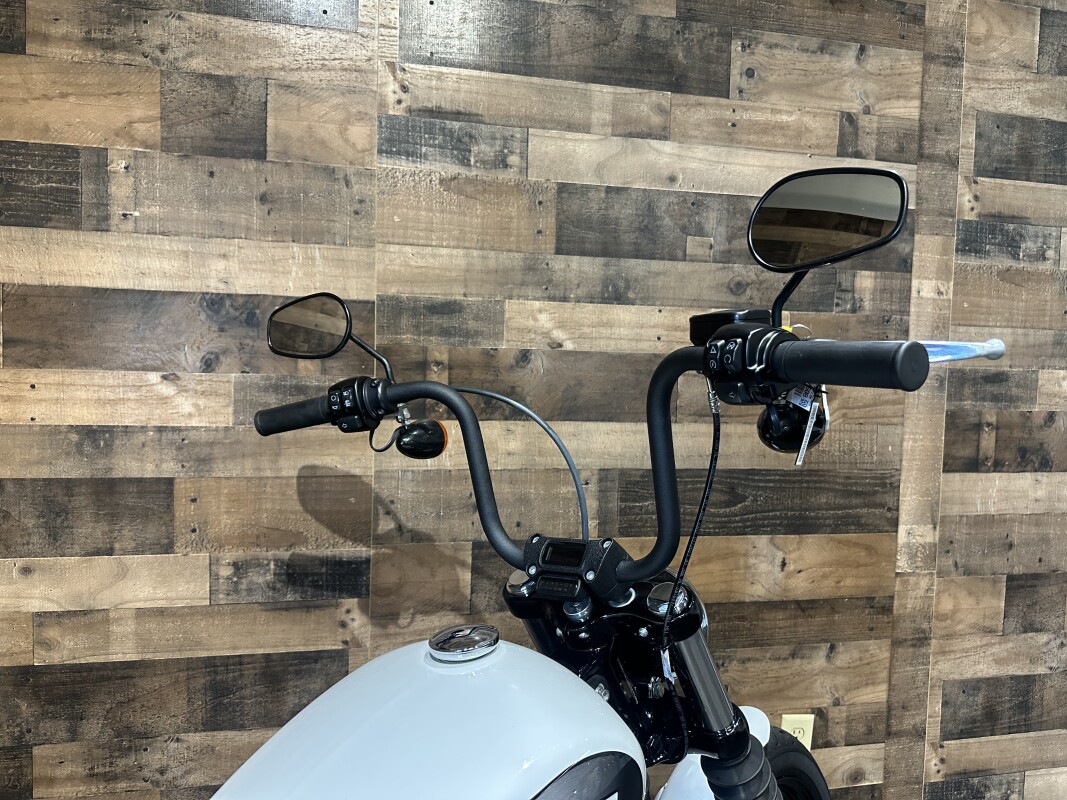 2021 Harley-Davidson Street Bob 114 Stone Washed White Pearl FXBBS - Photo 5