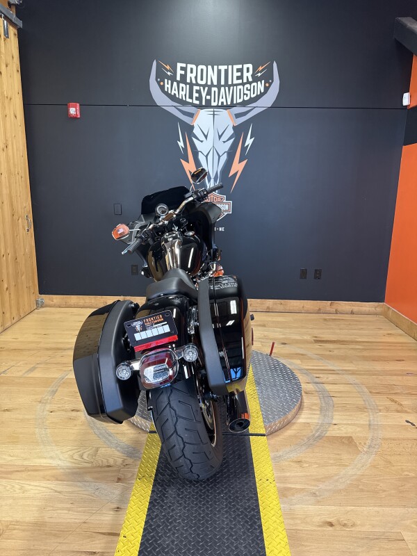 FXLRST 2025 Low Rider ST - Photo 2