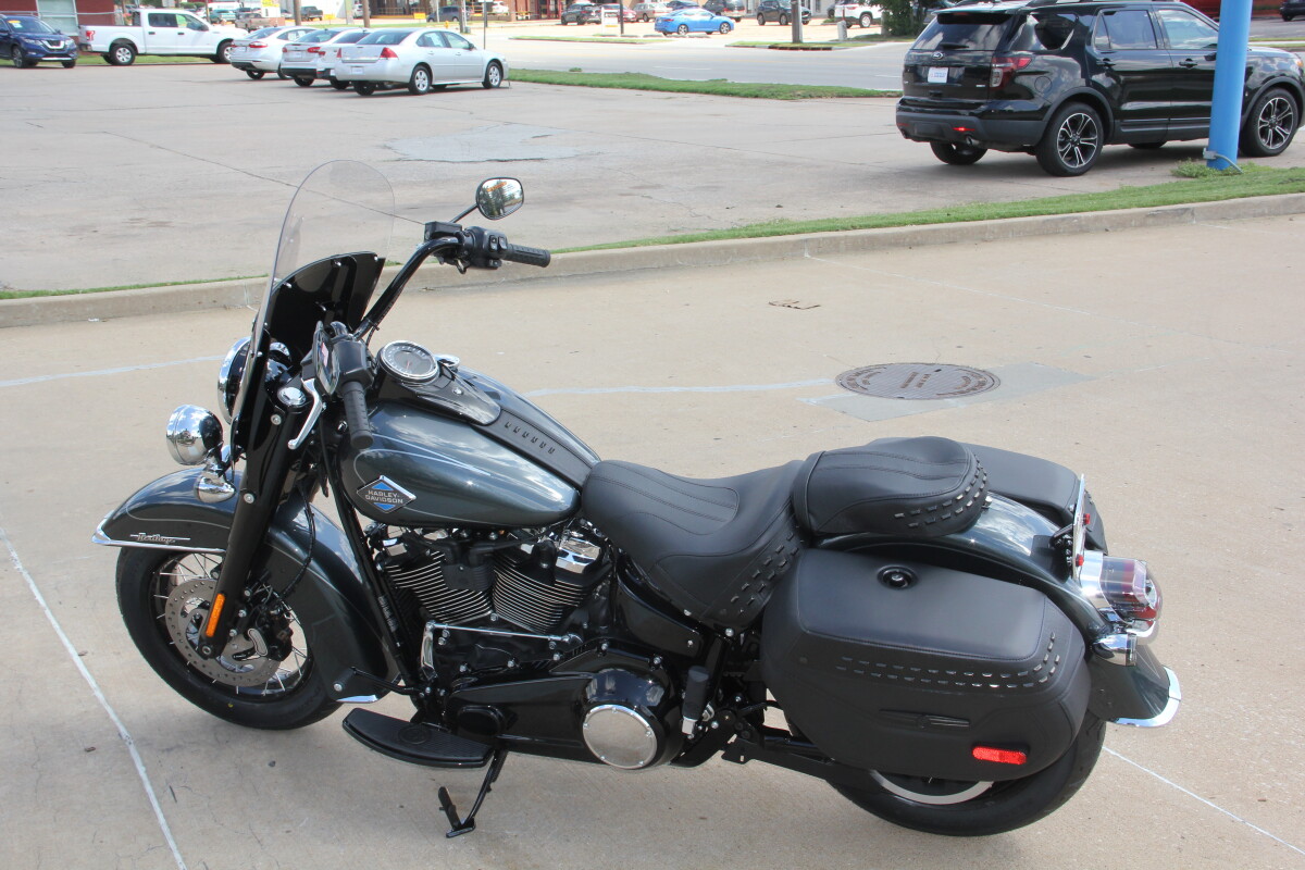2025 Harley-Davidson Heritage Classic Iron Horse Metallic w/Laced Wheels - Photo 7
