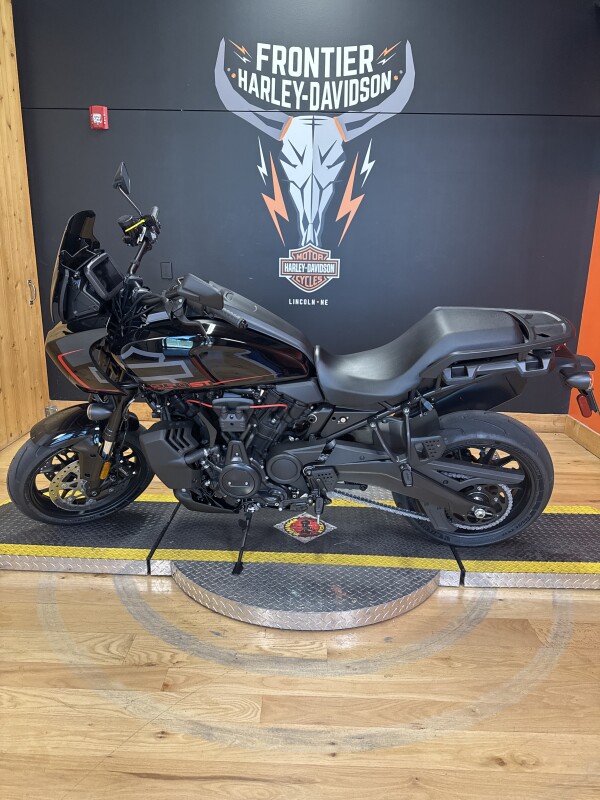 RA1250ST 2025 Pan America 1250 ST - Photo 3