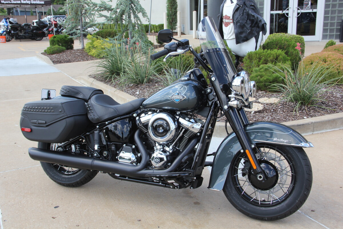 2025 Harley-Davidson Heritage Classic Iron Horse Metallic w/Laced Wheels - Photo 4