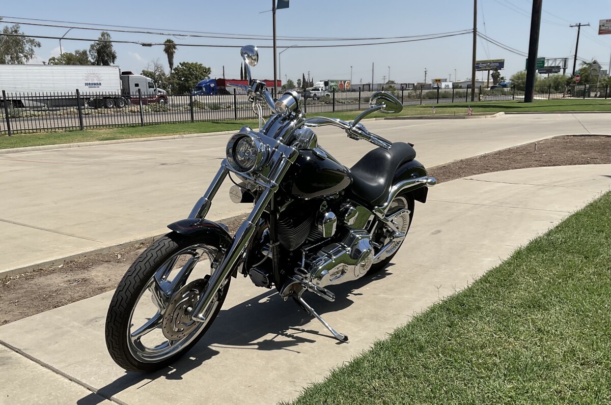 FXSTDI 2001 Softail Deuce - Photo 2