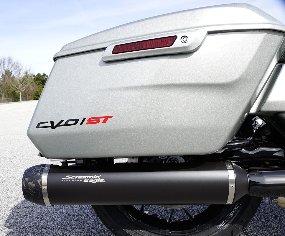 FLTRXSTSE 2025 CVO Road Glide ST - Photo 4