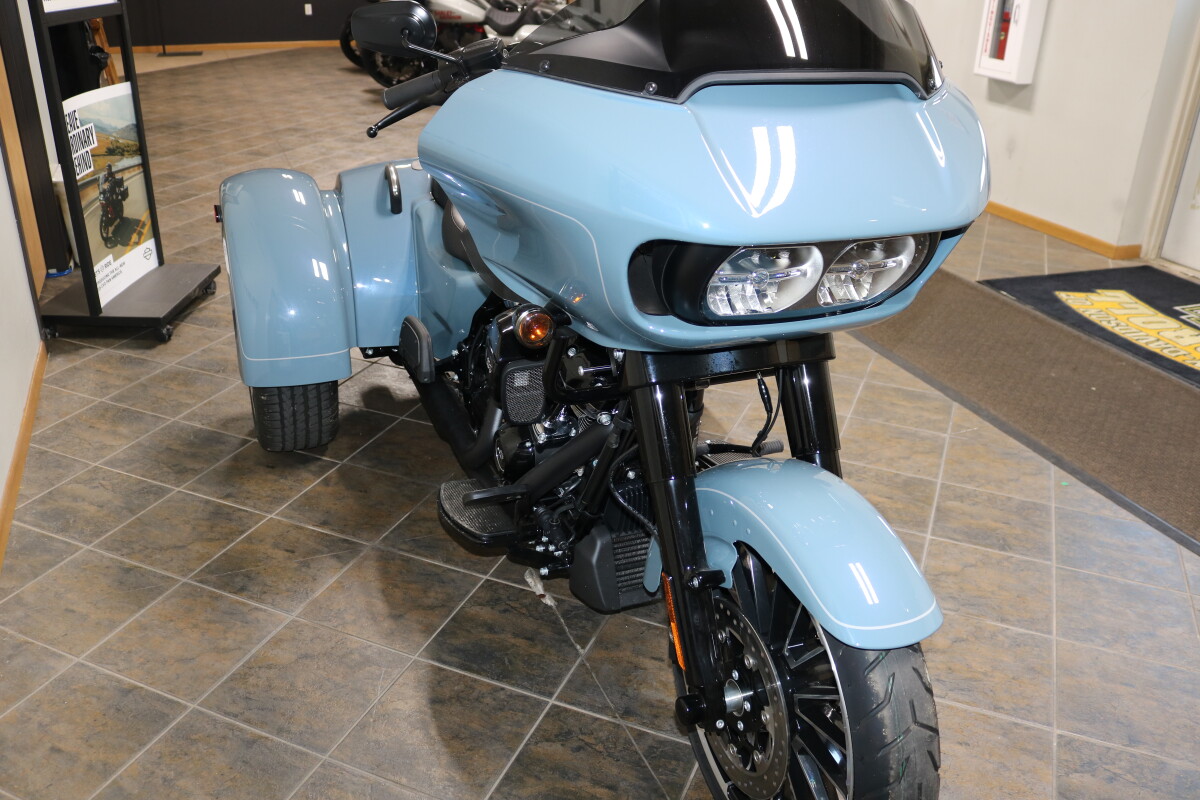 FLTRT 2024 Road Glide 3 - Photo 7