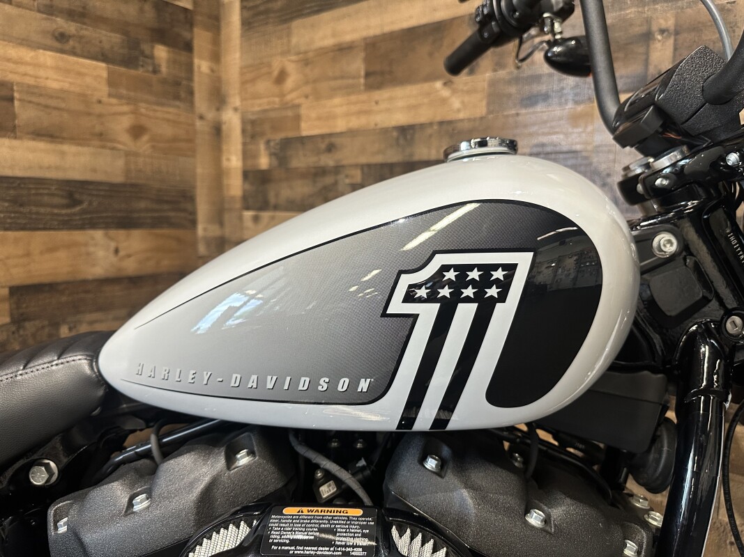 2021 Harley-Davidson Street Bob 114 Stone Washed White Pearl FXBBS - Photo 7