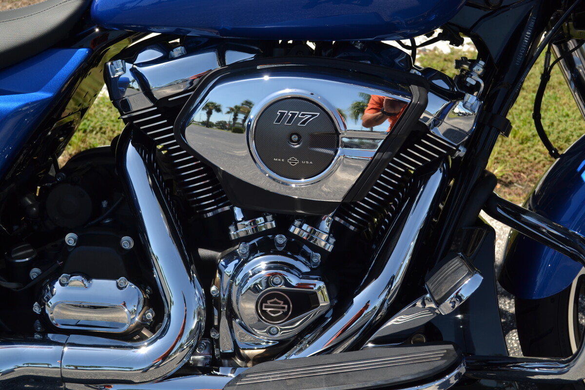 FLHX 2025 Street Glide - Photo 5