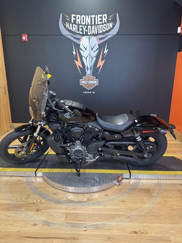 RH975 2024 Nightster