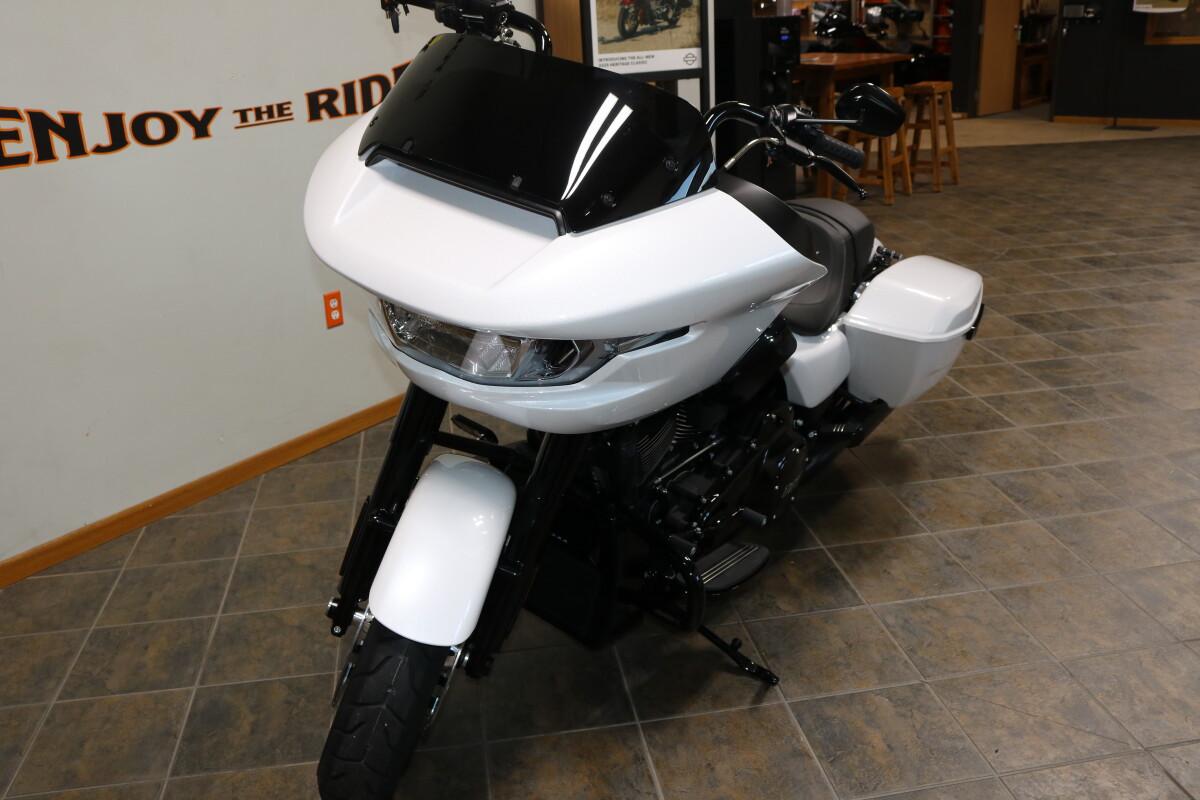 FLTRX 2025 Road Glide - Photo 4