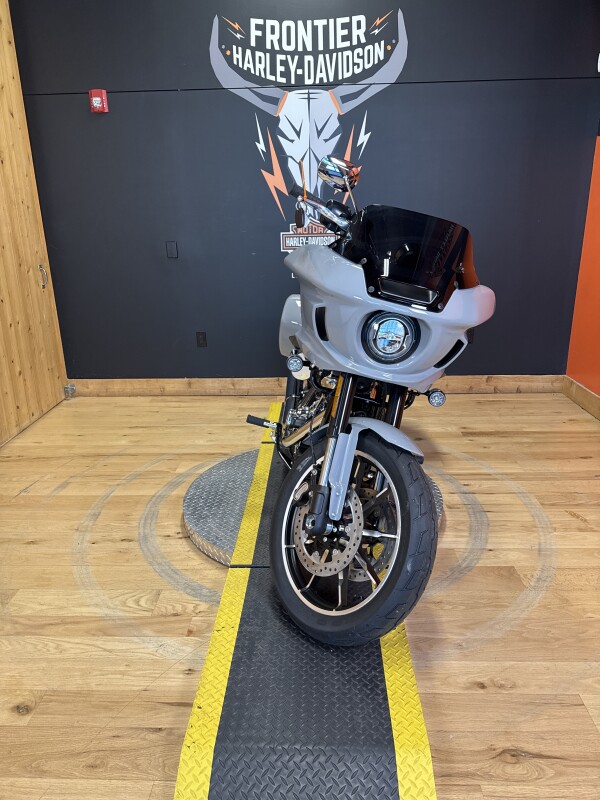 FXLRST 2025 Low Rider ST - Photo 3