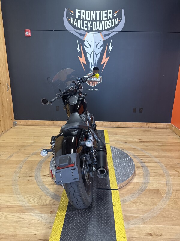 RH975 2024 Nightster - Photo 2